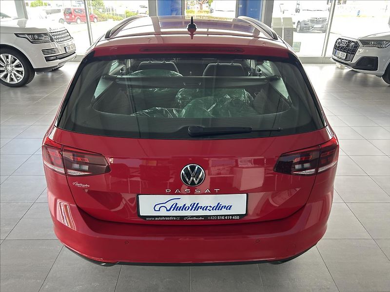 Volkswagen Passat 2,0   TDI 90kW,DSG,SERVISKA,AC - fotka 5 z 33