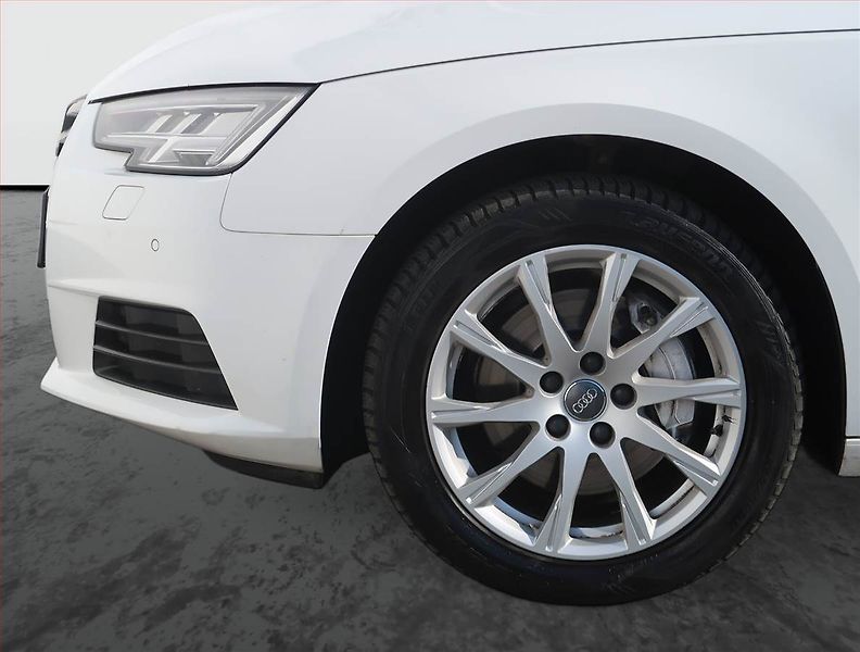 Audi A4 (2016) 2.0 TDI, 4X4, Automat - fotka 15 z 22