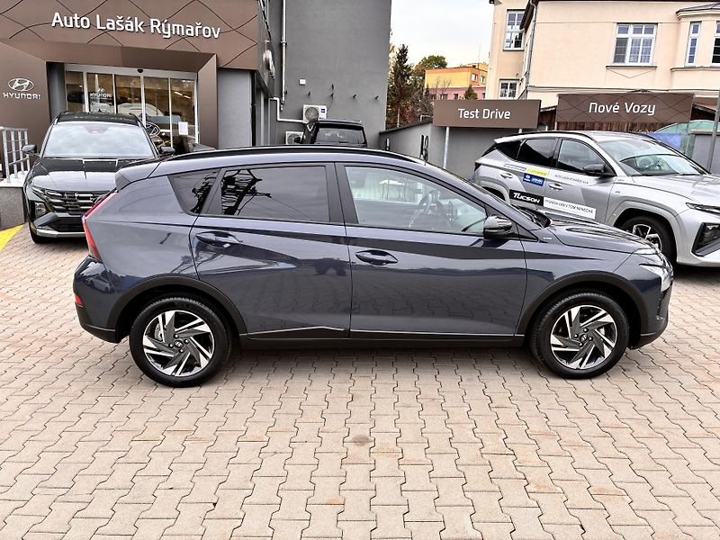 Hyundai Bayon 1.2i 62kW PLAY ČR REZERVACE - fotka 8 z 31