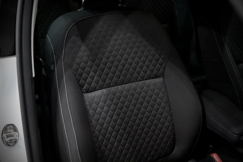 Škoda Fabia 3 Combi 1.2 TSI 66 kW - fotka 15 z 27