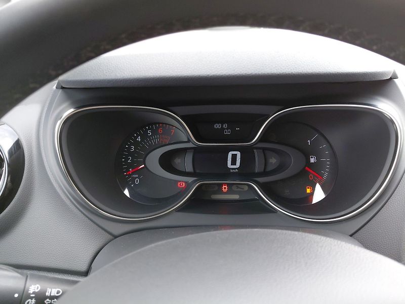 Renault Captur (2019) 0,9TCe Limited   - fotka 18 z 24