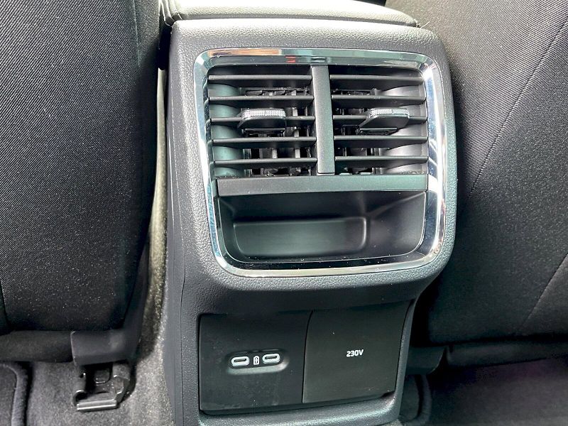 Škoda Octavia (2023) 1.5 eTSI 110kW m-Hev DSG Style - fotka 27 z 35