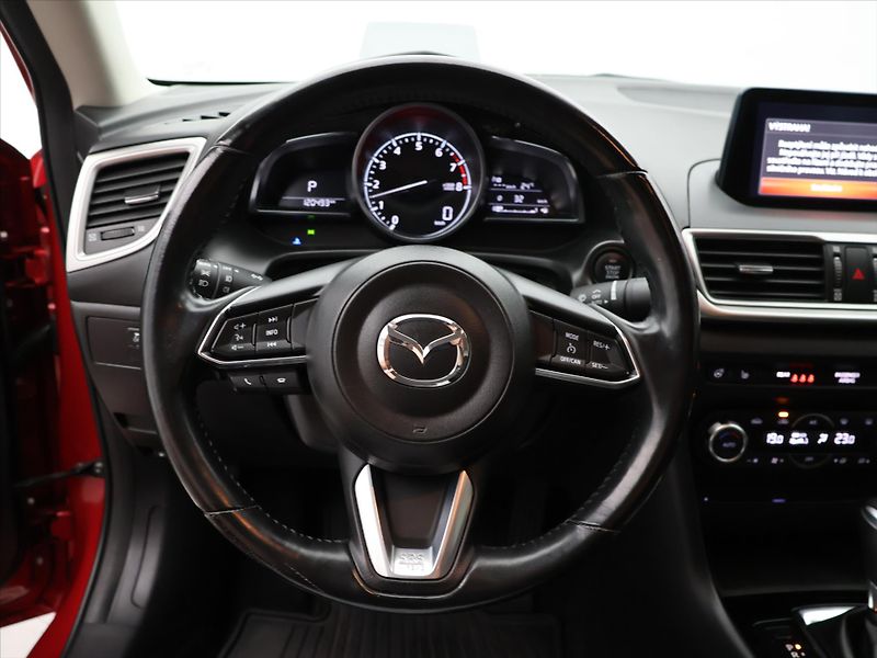 Mazda 3 2,0 G120 Automat Attraction - fotka 17 z 32