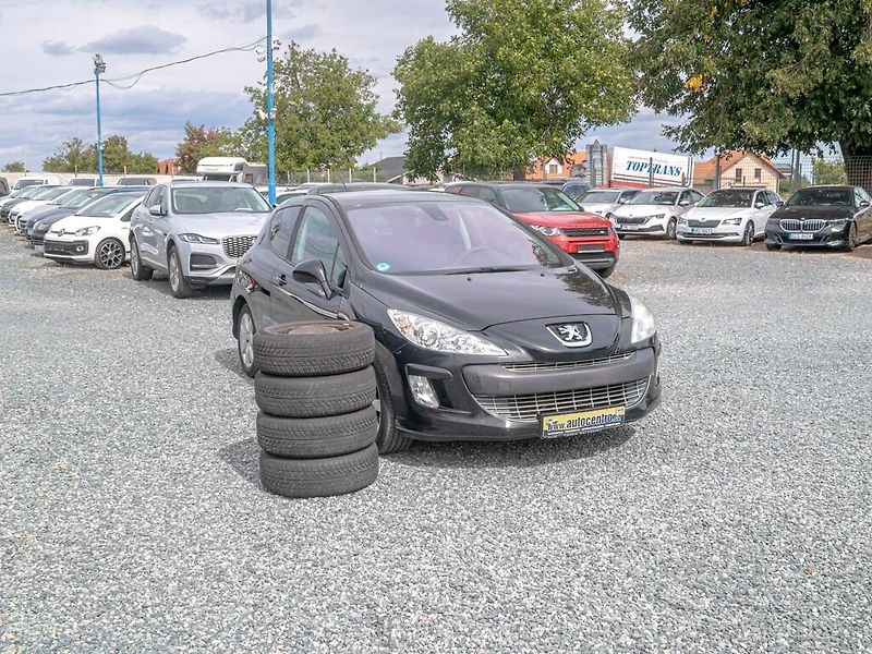 Peugeot 308 (2008) 1.6i 88KW 3DV – 2x KOLA - fotka 3 z 36