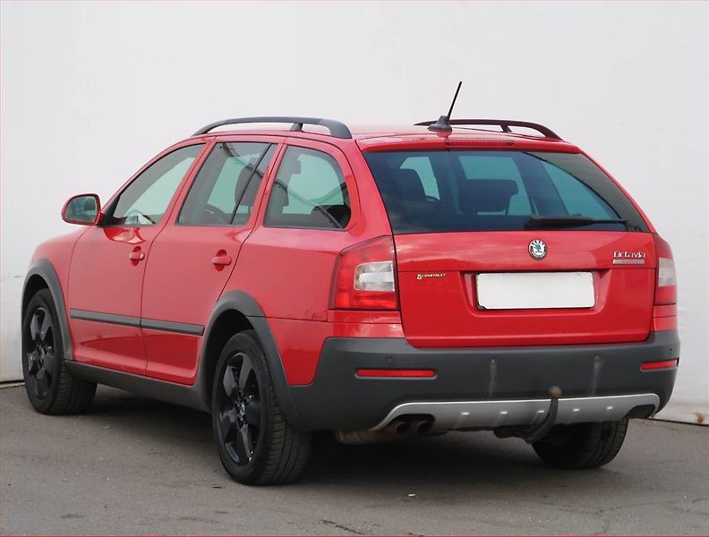 Škoda Octavia (2011) Scout 2.0 TDI, 4X4, Navi - fotka 4 z 19