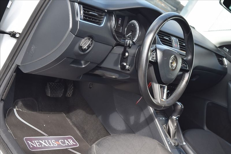 Škoda Octavia 2,0 TDI 110KW DSG NAVIGACE ALU - fotka 21 z 47