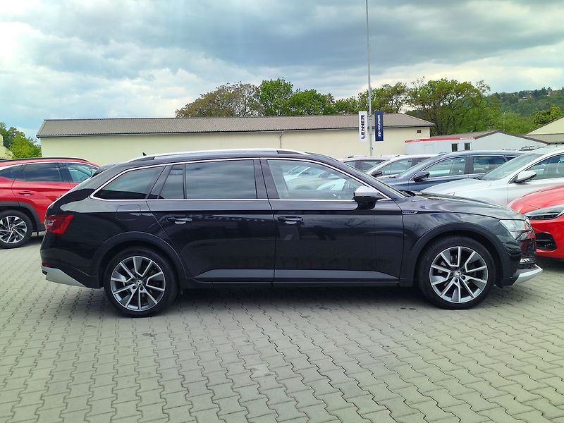 Škoda Superb 2.0 TDi/147kW Scout DSG 4x4 - fotka 4 z 39
