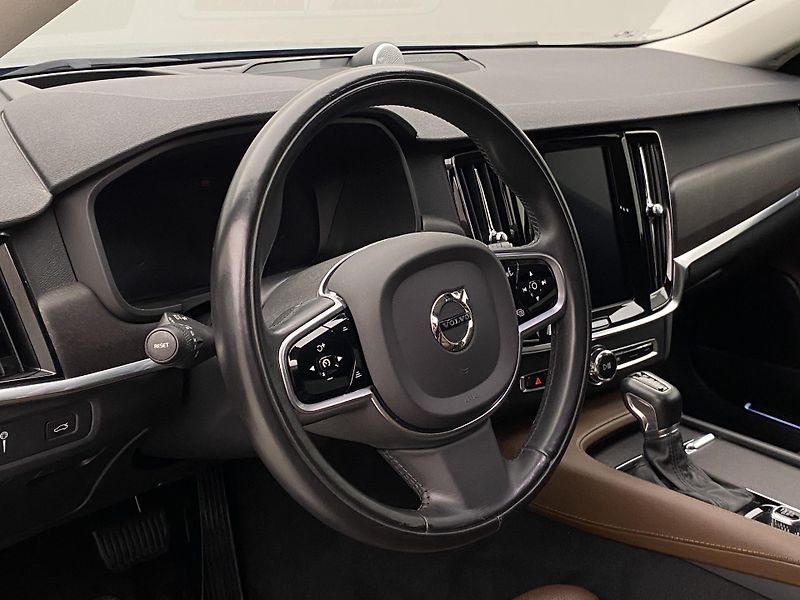 Volvo V90 CC D5 AWD INSCRIPTION AUT CZ - fotka 18 z 51