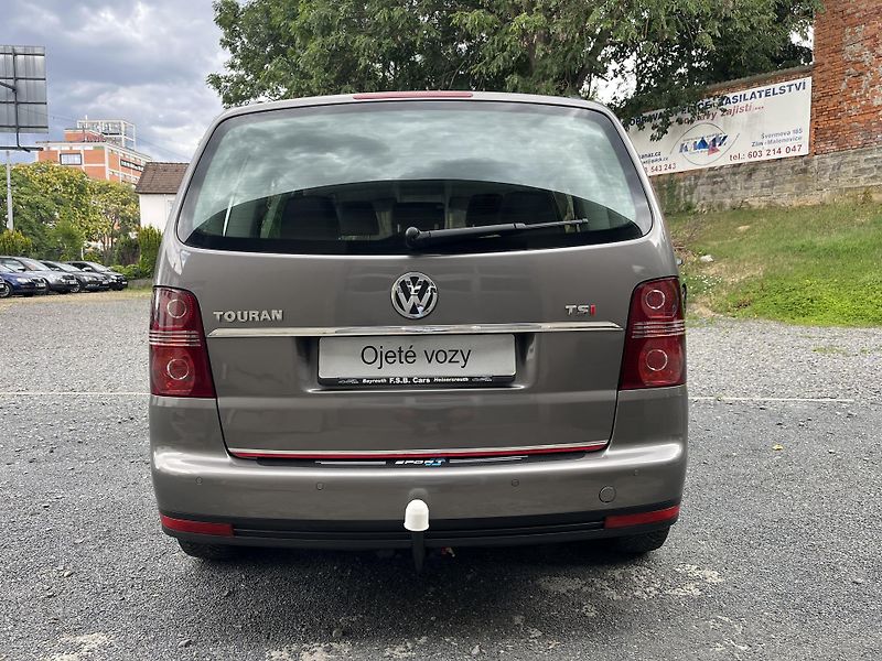 Volkswagen Touran (2010) 1,4 TSi 103 Kw TAŽNÉ - fotka 6 z 18