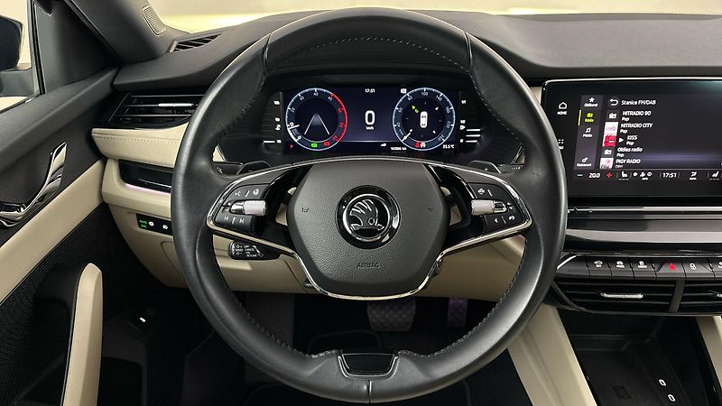 Škoda Octavia 2.0 TDI DSG Style - fotka 9 z 29