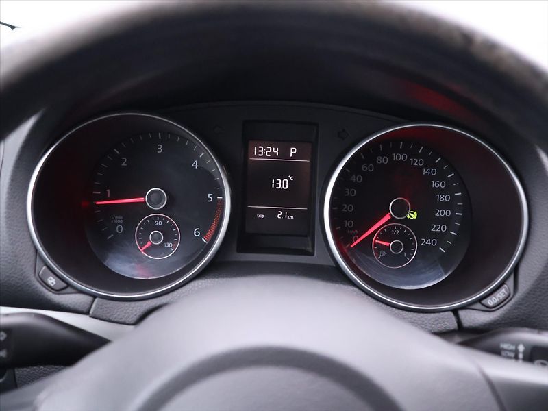 Volkswagen Golf Variant 1,6 TDI 77kW DSG Aut.klima CZ - fotka 14 z 26