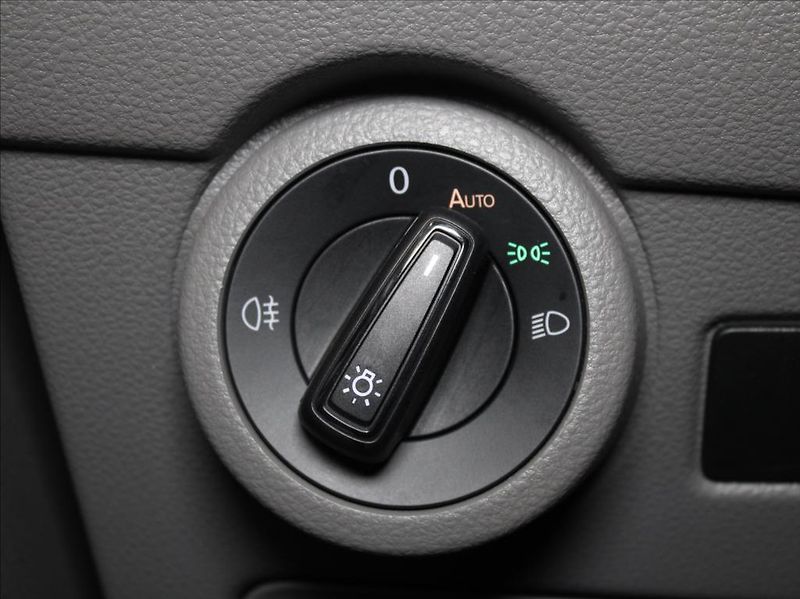 Volkswagen Transporter 2,0 TDi 110kW DR TZ 8-míst ČR - fotka 19 z 25