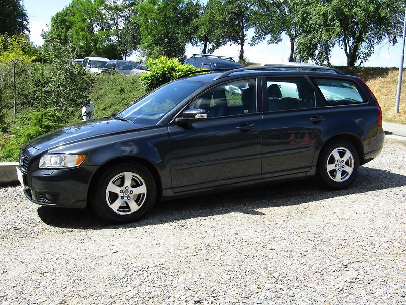 Volvo V50 (2009) 1.8 16V kW - fotka 10 z 35