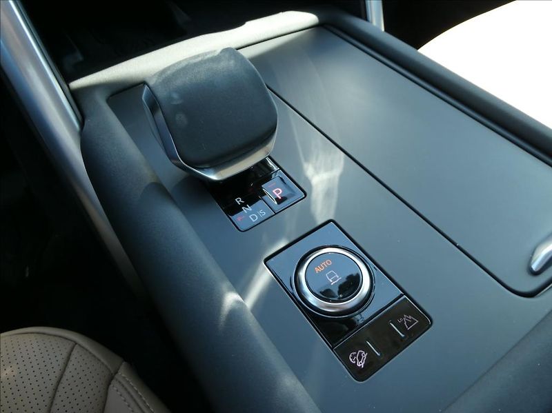 Land Rover Discovery 3,0 D350 35th Anniversary - fotka 25 z 46
