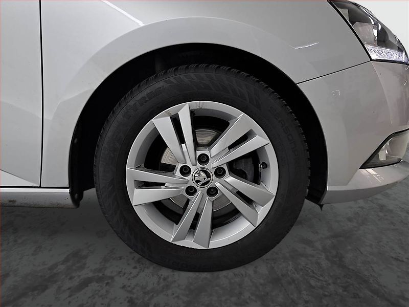 Škoda Fabia (2022) Ambition Plus 1.0 TSI - fotka 14 z 16