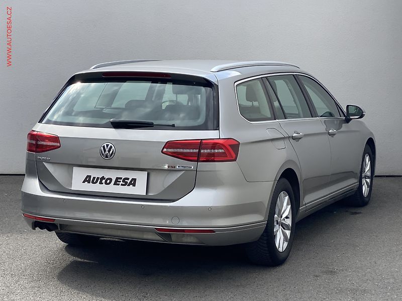 Volkswagen Passat (2017) 1.8 TSi, ČR, Comfortline, LED - fotka 4 z 18
