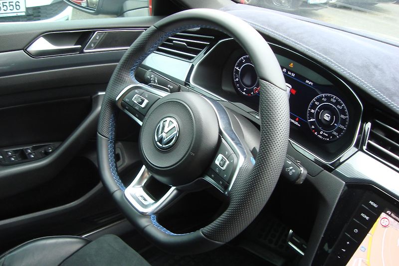 Volkswagen Arteon (2017) 2.0TDi,4-Motion,R-Line,176kW - fotka 61 z 84