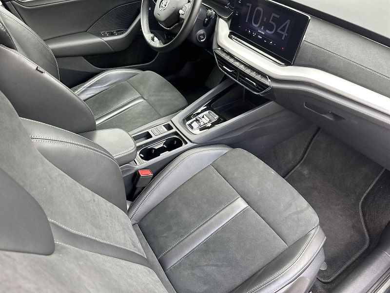Škoda Octavia (2022) Combi 1.5 TSI M-HEV DSG Style - fotka 9 z 36