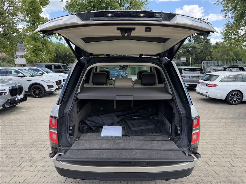 Land Rover Range Rover 4,4 V8 Autobiography - fotka 30 z 31