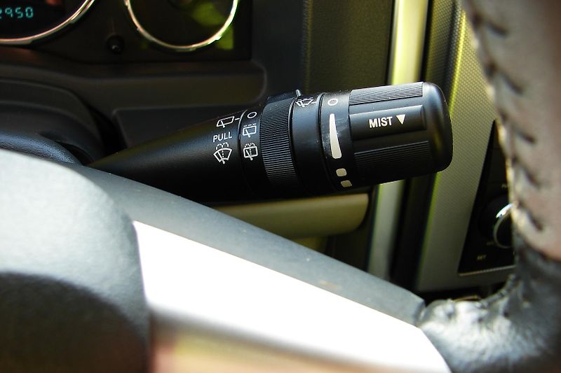 Jeep Cherokee 2.8 CRD 177PS LIMITED KLIMA - fotka 23 z 45
