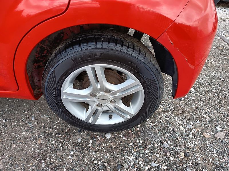 Subaru Justy (2009) 1.0 51kw - fotka 33 z 44