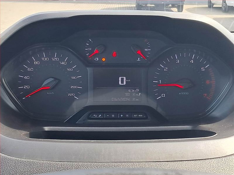 Peugeot Partner (2022) 1.5 BlueHDi, ČR, 1Maj, DPH - fotka 8 z 13