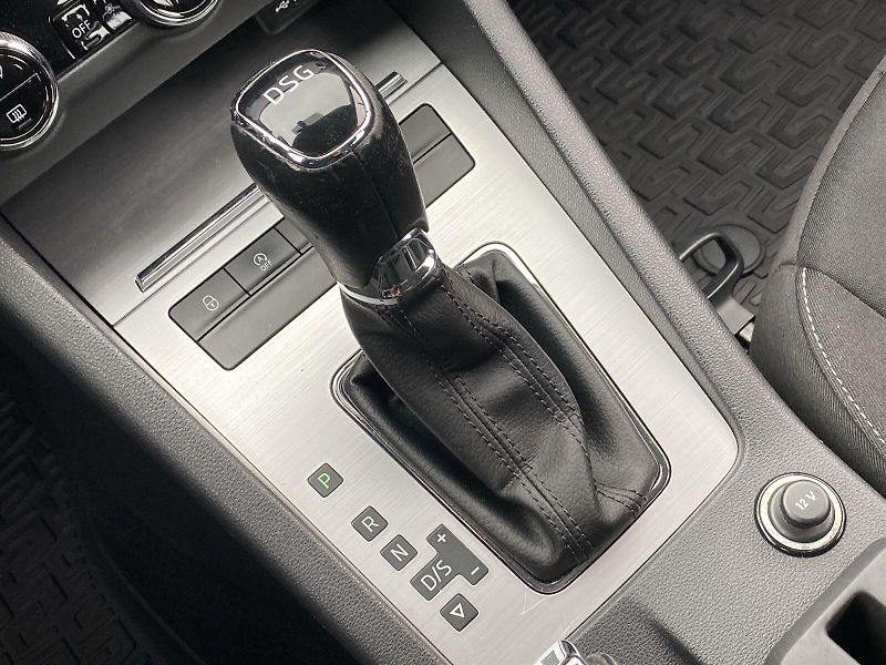 Škoda Octavia (2017) Combi 2.0 TDI DSG Ambition+ - fotka 17 z 34