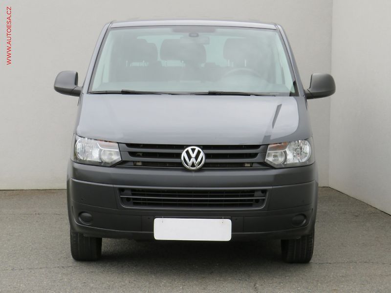 Volkswagen Transporter (2012) 2.0TDi L2 9míst, 103kW - fotka 2 z 3