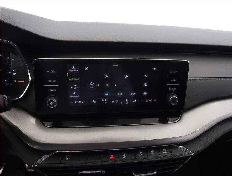 Škoda Octavia (2022) Ambition Plus 1.5 TSI - fotka 17 z 25