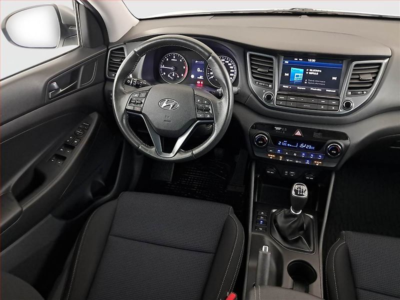 Hyundai Tucson (2017) Trikolor 1.7 CRDi, Serv.kniha - fotka 7 z 19