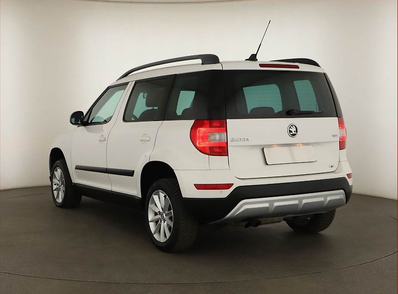 Škoda Yeti (2015) Ambition Plus 2.0 TDI, 4X4 - fotka 4 z 16