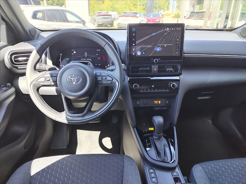 Toyota Yaris Cross 1,5 HEV e-CVT  STYLE FWD 116k - fotka 6 z 12