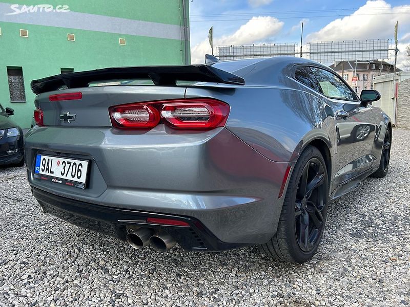 Chevrolet Camaro (2021) 6.2 V8 - fotka 6 z 28