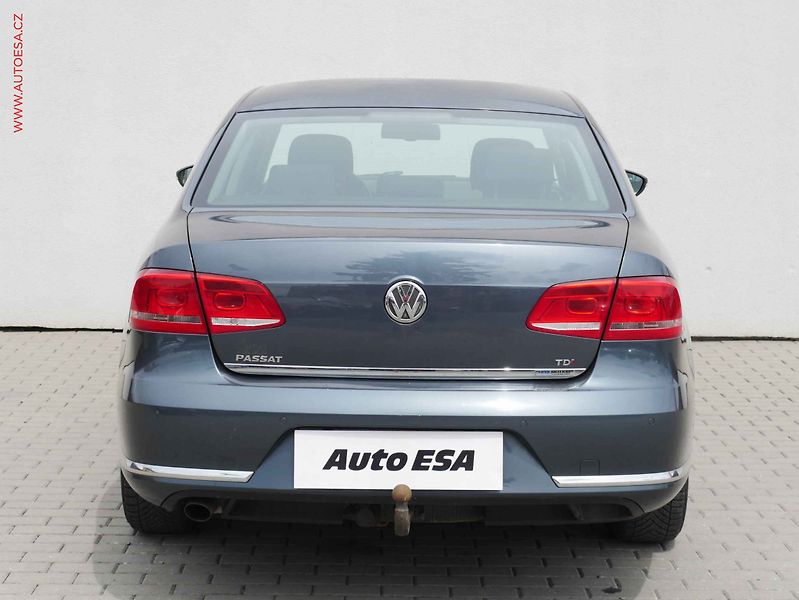 Volkswagen Passat (2013) 1.6TDi, Comfortline - fotka 5 z 22