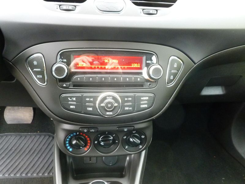 Opel Corsa 1.4 /66kWCZ AUTOMATIZOV. PŘEV. - fotka 11 z 19