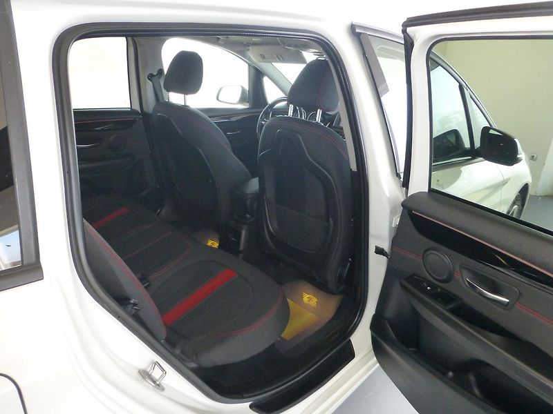 BMW Řada 2 (2016) 2,0D*NAVI*ALU*VYHŘ.SED*M.PAKET - fotka 18 z 28