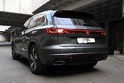 Volkswagen Touareg 3.0 TDI ve výbavě R-line.