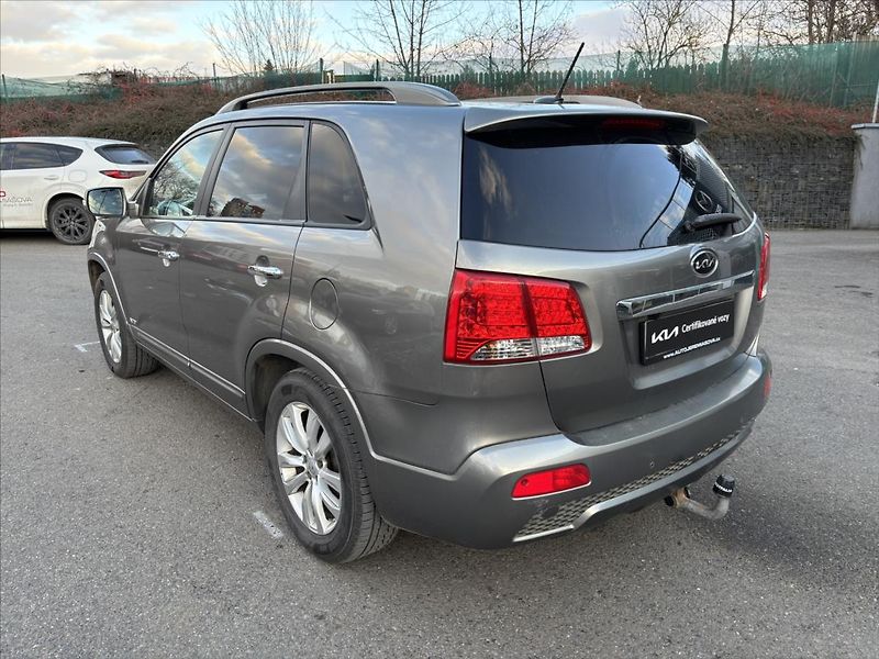 Kia Sorento 2,2 CRDi AT 4x4 Premium PANORA - fotka 3 z 38