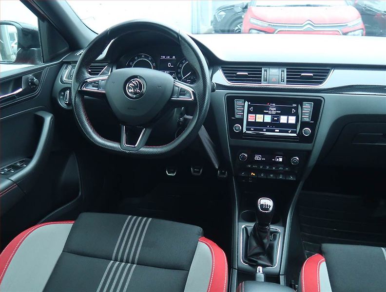Škoda Rapid (2017) 1.0 TSI, Serv.kniha, Kůže - fotka 7 z 16