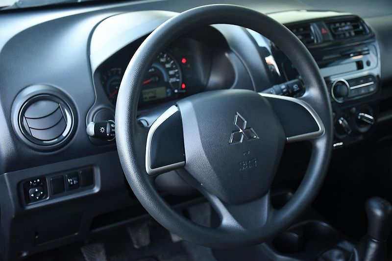 Mitsubishi Space Star 1.0i 52kW A/C - fotka 16 z 29
