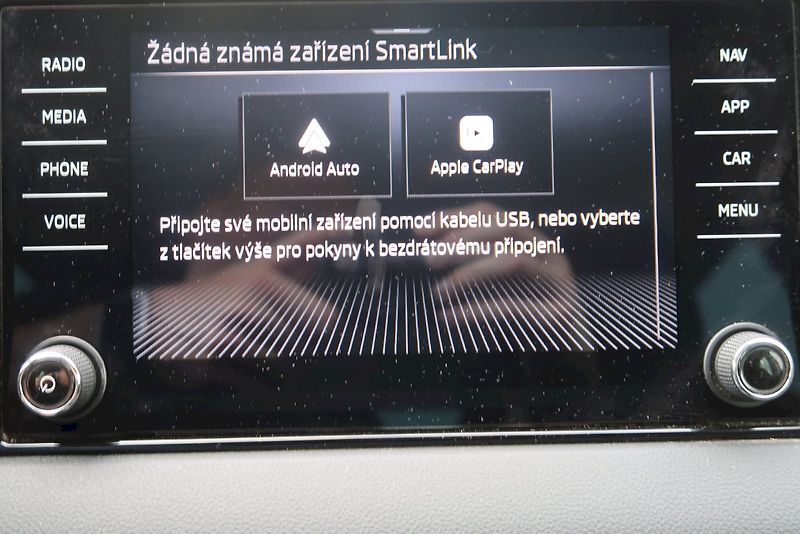 Škoda Karoq (2025) Top Selection 1.5 TSI 110 kW D - fotka 6 z 29