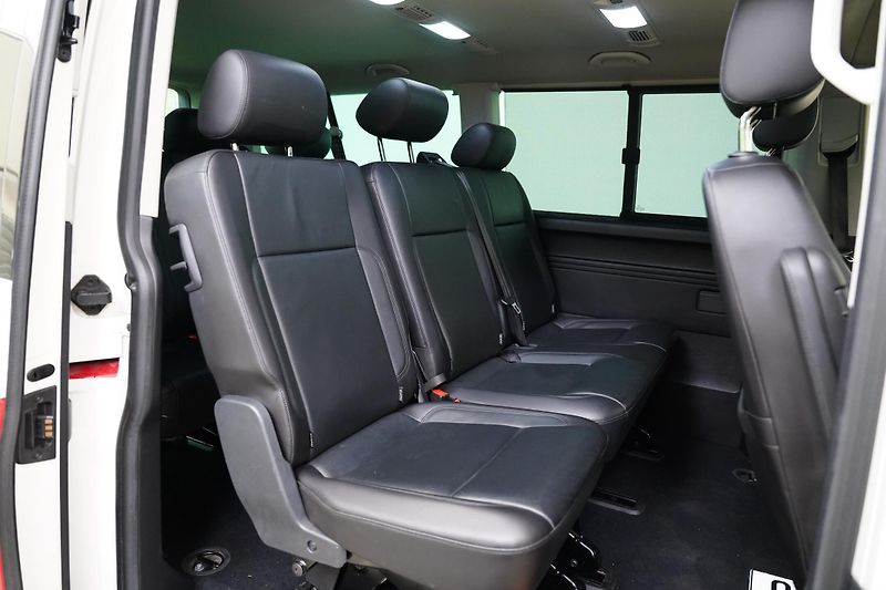 Volkswagen Caravelle - fotka 27 z 29