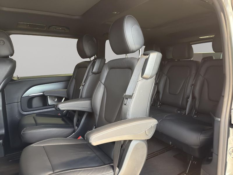 Mercedes-Benz Třídy V (2025) V 300 D 4MATIC L REZERVACE - fotka 20 z 22