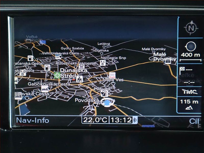 Audi A5 (2011) S-Line 2.0 TDI, 4X4 - fotka 13 z 19
