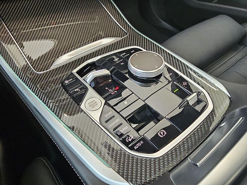 BMW X5 xDrive30d - fotka 25 z 38