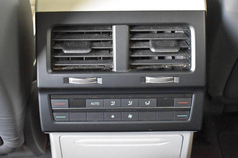 Volkswagen Touareg (2021) 3.0TDI 210kW,CZ, Tažné - fotka 13 z 28