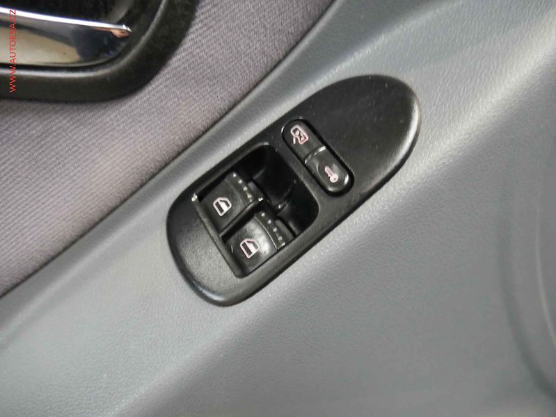 Seat Leon (2001) 1.6., ČR, tažné - fotka 14 z 15