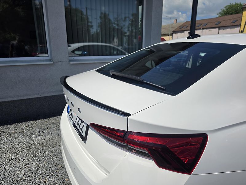 Škoda Octavia 2.0 TDI  - fotka 6 z 23