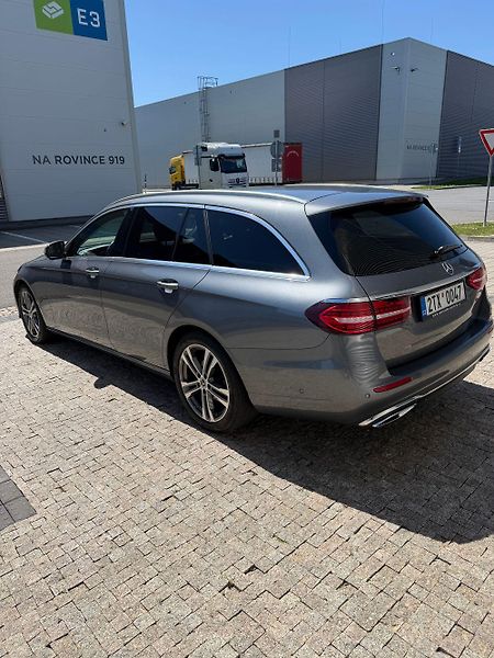 Mercedes-Benz Třídy E (2022) - fotka 5 z 55