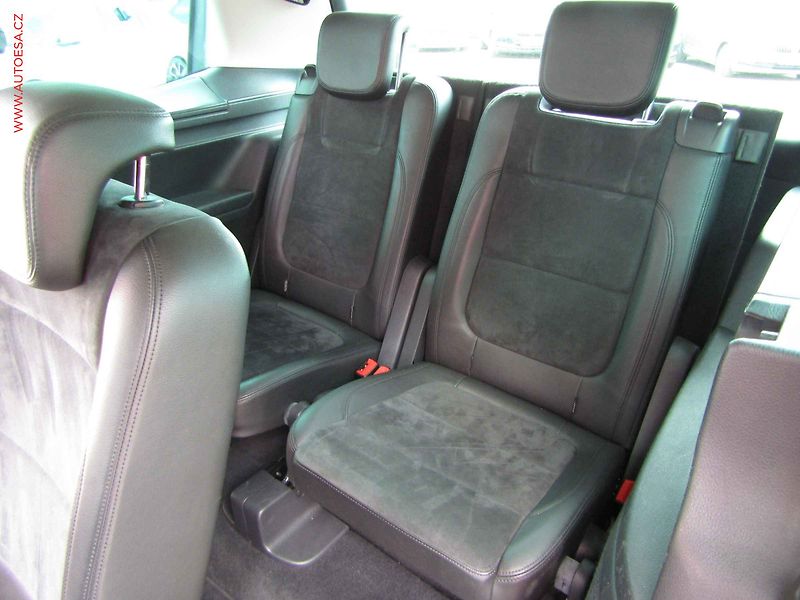 Volkswagen Sharan (2014) 2.0TDi, ČR, AC, xenon, park - fotka 11 z 25